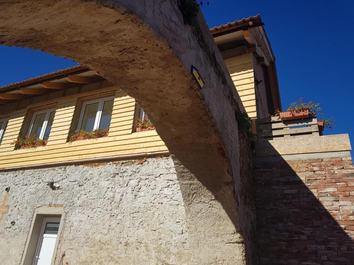 Penzion Tvrz Dub u Tábora Ratiborske Hory Exterior foto